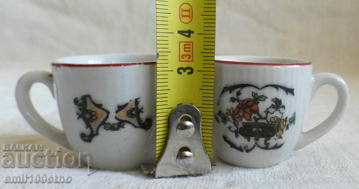Pair of 2 small cups - 6
