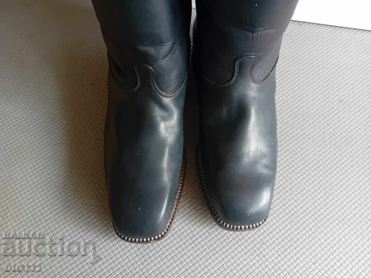 Cizme militare regale cu preț € 100.00 | 195.58 BGN