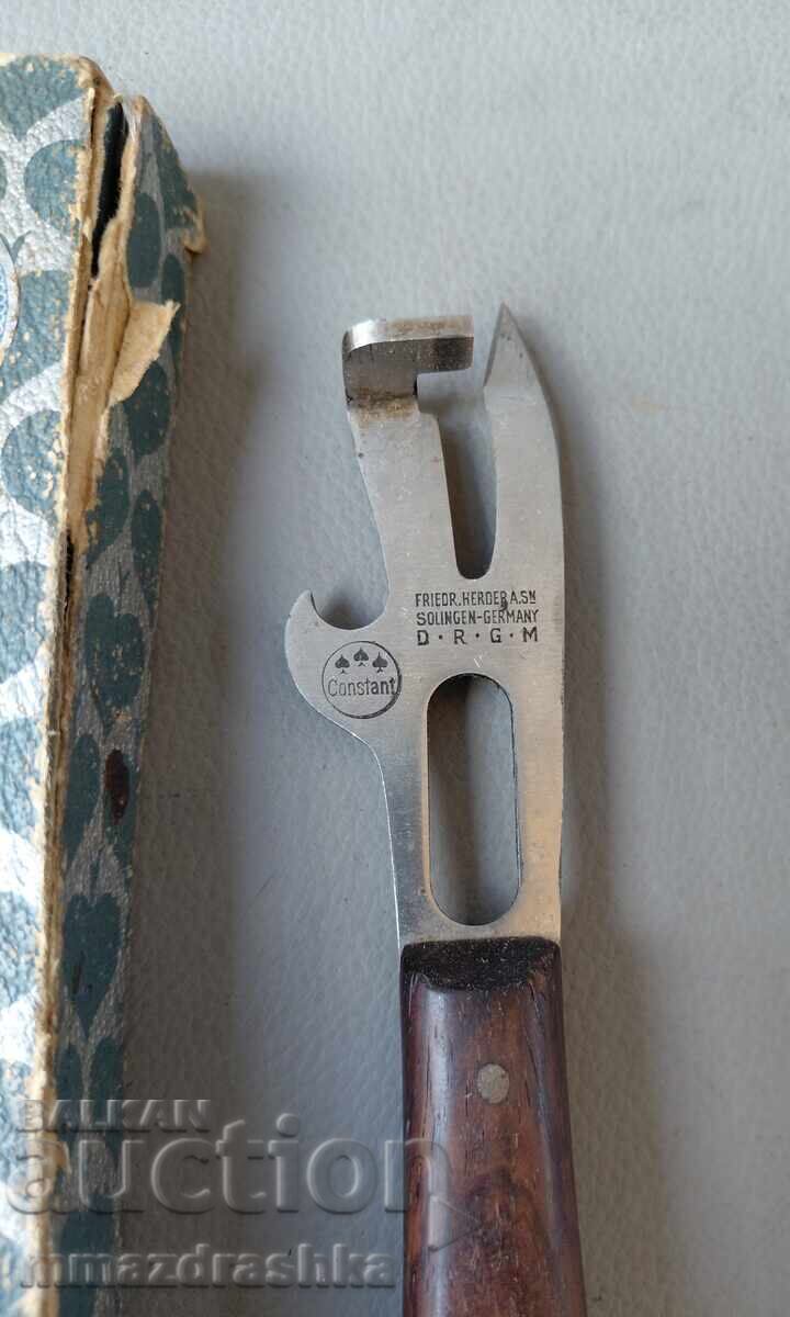 Deschizător vintage D.R.G.M cu preț € 1.50 | 2.93 BGN