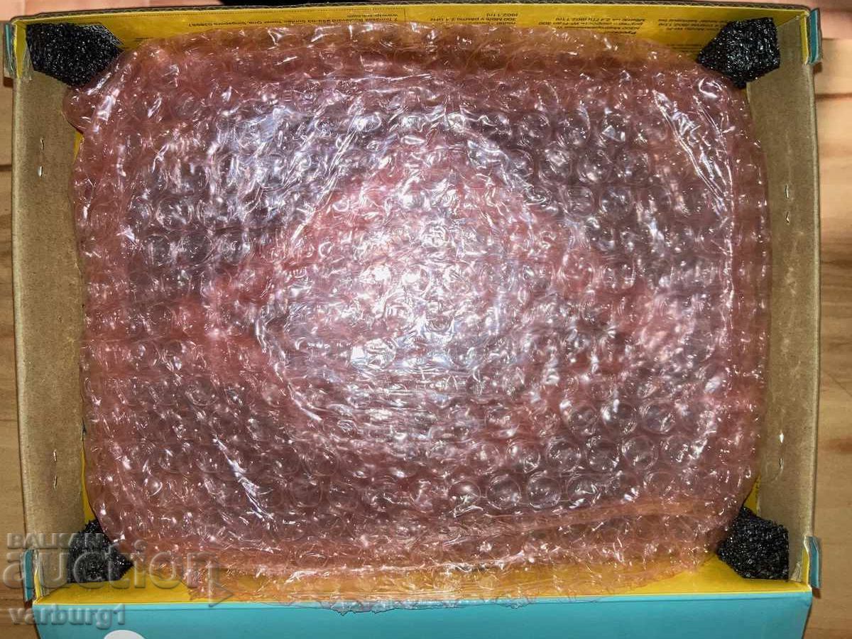 Delivery of Stained glass heart for wall hanging