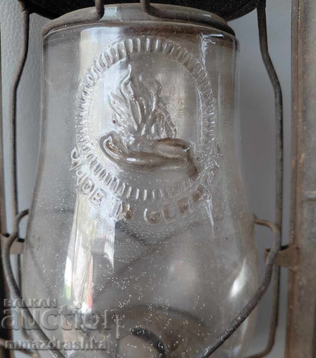 Livrarea Felinar antic cu gaz Dietz Monarch, vechi de 120 de ani