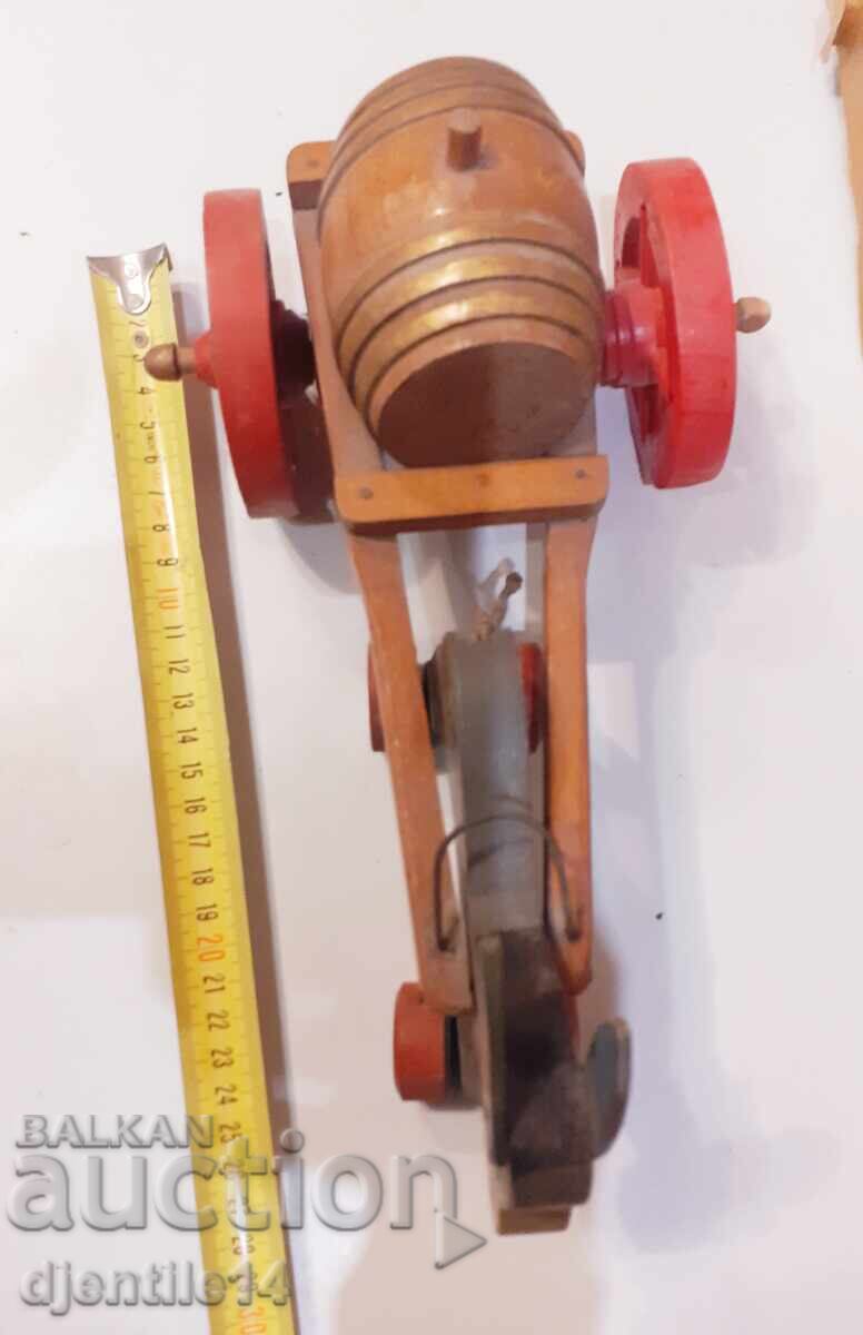 Livrarea Jucărie veche din lemn