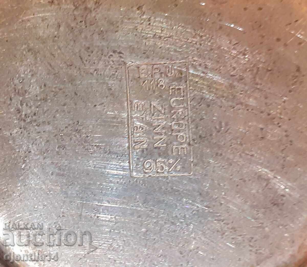 Доставка на Чаши за кафе стари