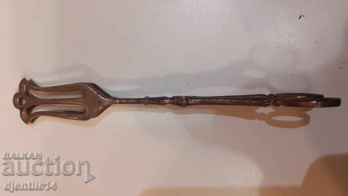 Доставка на Стара щипка за барбекю