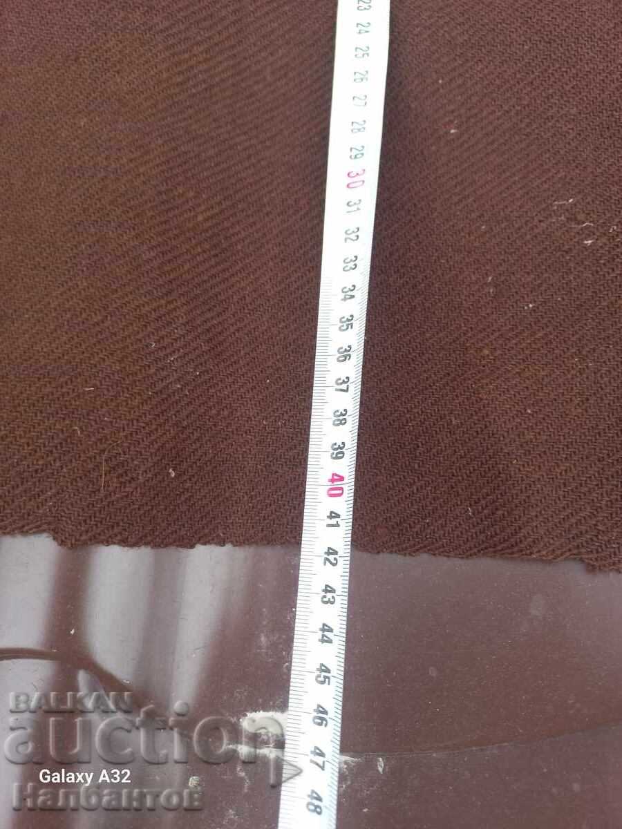 Livrarea STOFĂ VECHE SUBȚIRE DIN LÂNĂ PENTRU COSTUM POPULAR