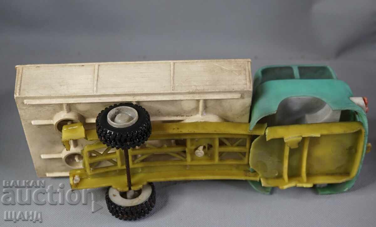 Vintage SOC Bulgarian plastic toy truck model - 5