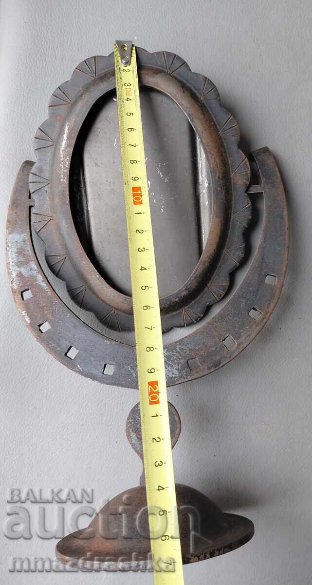 Кована стойка за огледало на 100+ години - 5