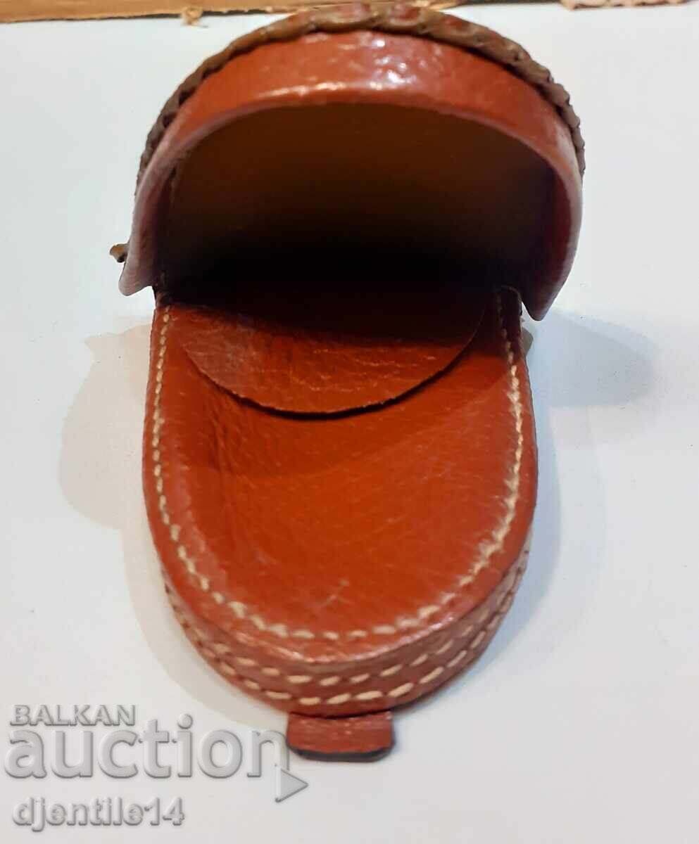 Παράδοση Παλιό δερμάτινο πορτοφόλι