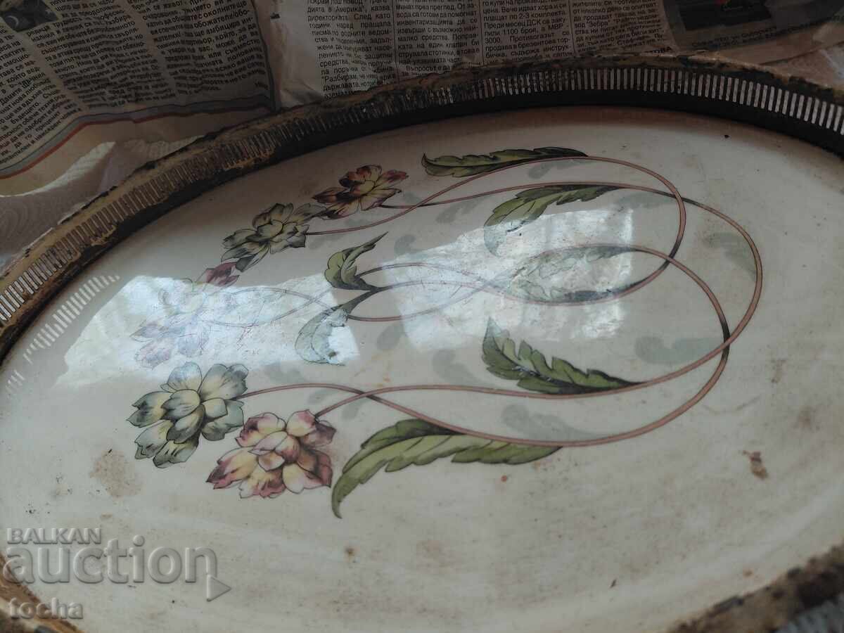tavă veche din porțelan cu preț € 0.01 | 0.02 BGN