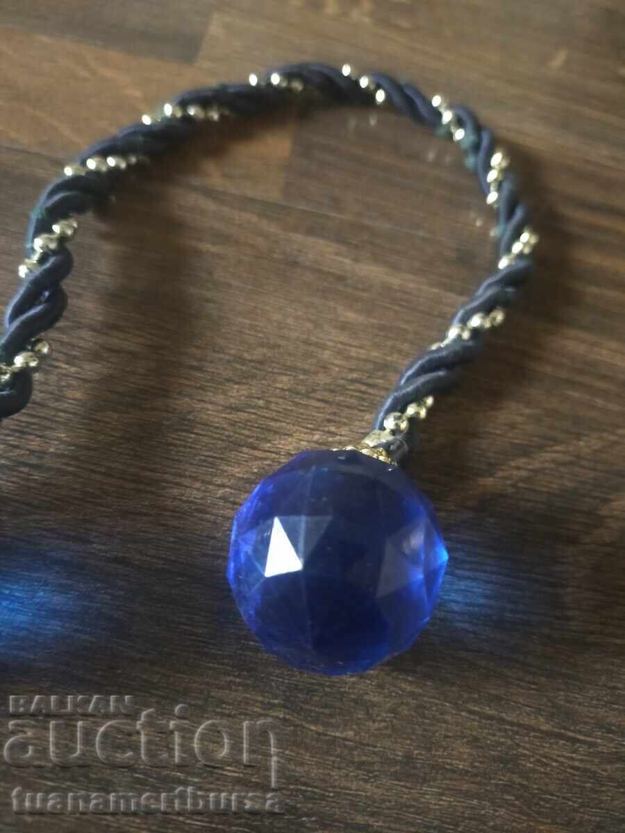 Аукцион аксесоар за бижута