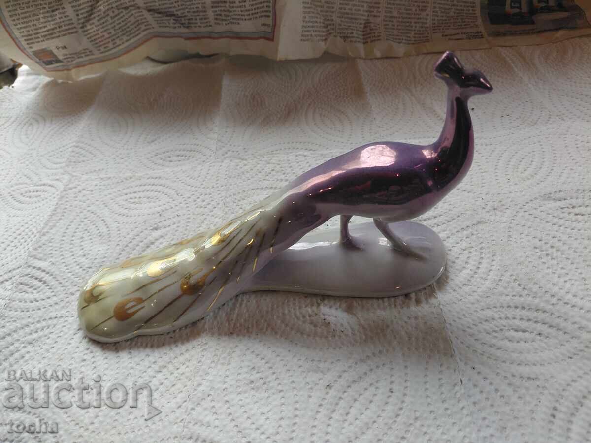 Παλιά βουλγάρικη πορσελάνη Isida, ειδώλιο παγώνι