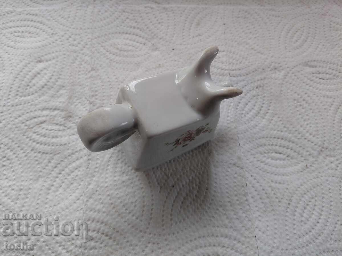 Παράδοση παλιά βουλγάρικη πορσελάνη, μέρος σερβίτσιου, ειδώλιο