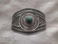 Гривна интересна, сребърна с печати,  камък налична