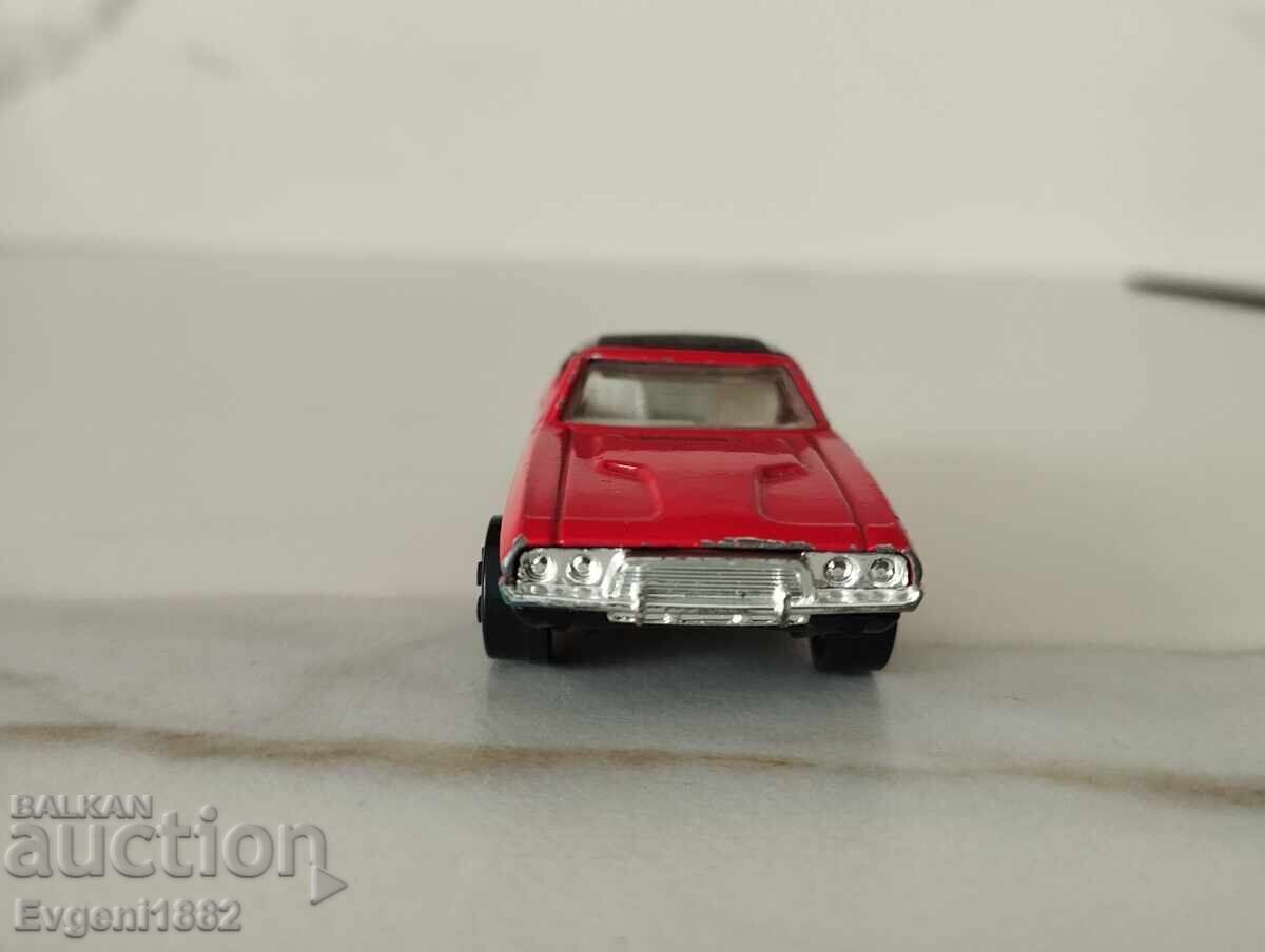 Licitație PlayArt Dodge Challenger fabricat în Hong Kong, model 1/64