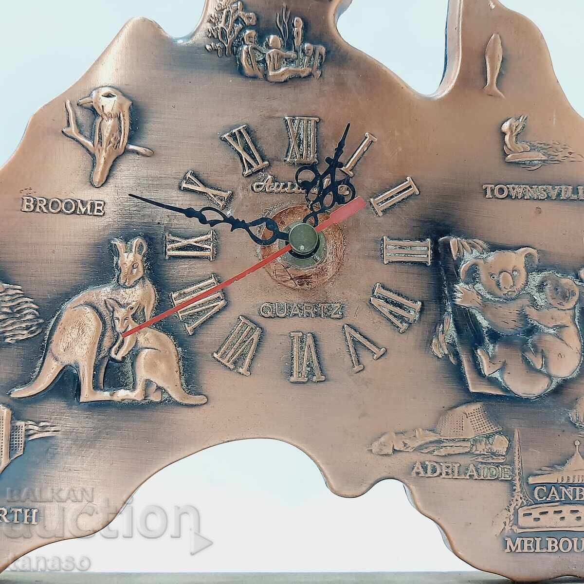 Ρετρό χάλκινο επιτραπέζιο ρολόι-σουβενίρ από την Αυστραλία (5.2) με τιμή € 30.00 | 58.68 BGN