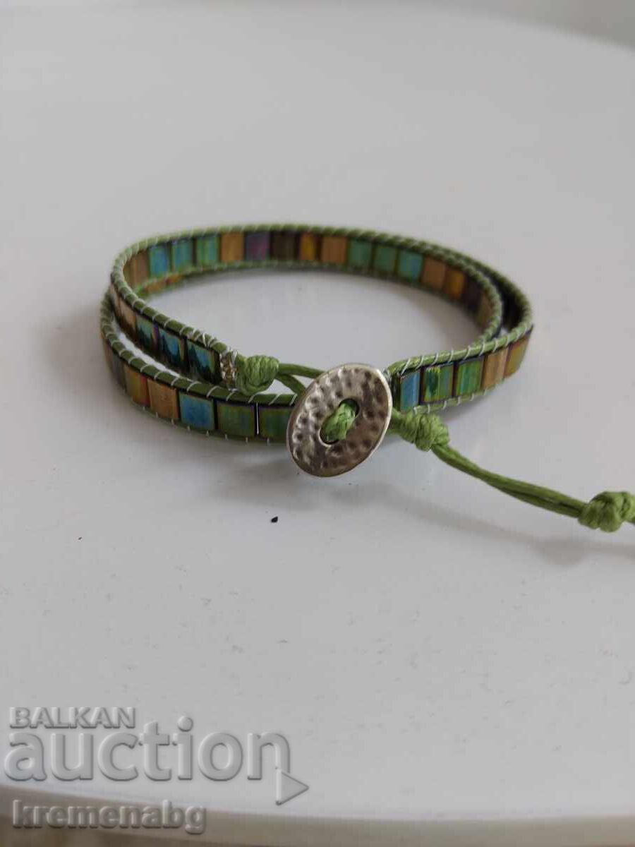 Livrarea Bratara lucrata manual