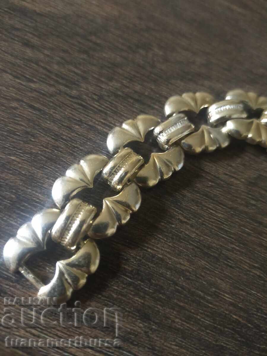 brăţară cu preț € 2.00 | 3.91 BGN
