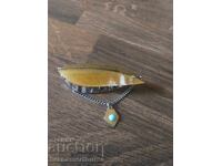brooch