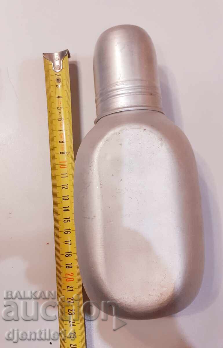 Delivery of An old pot