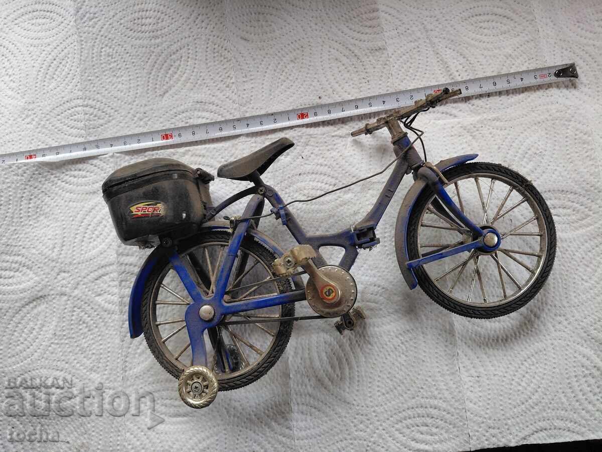 Licitație jucărie, machetă bicicletă