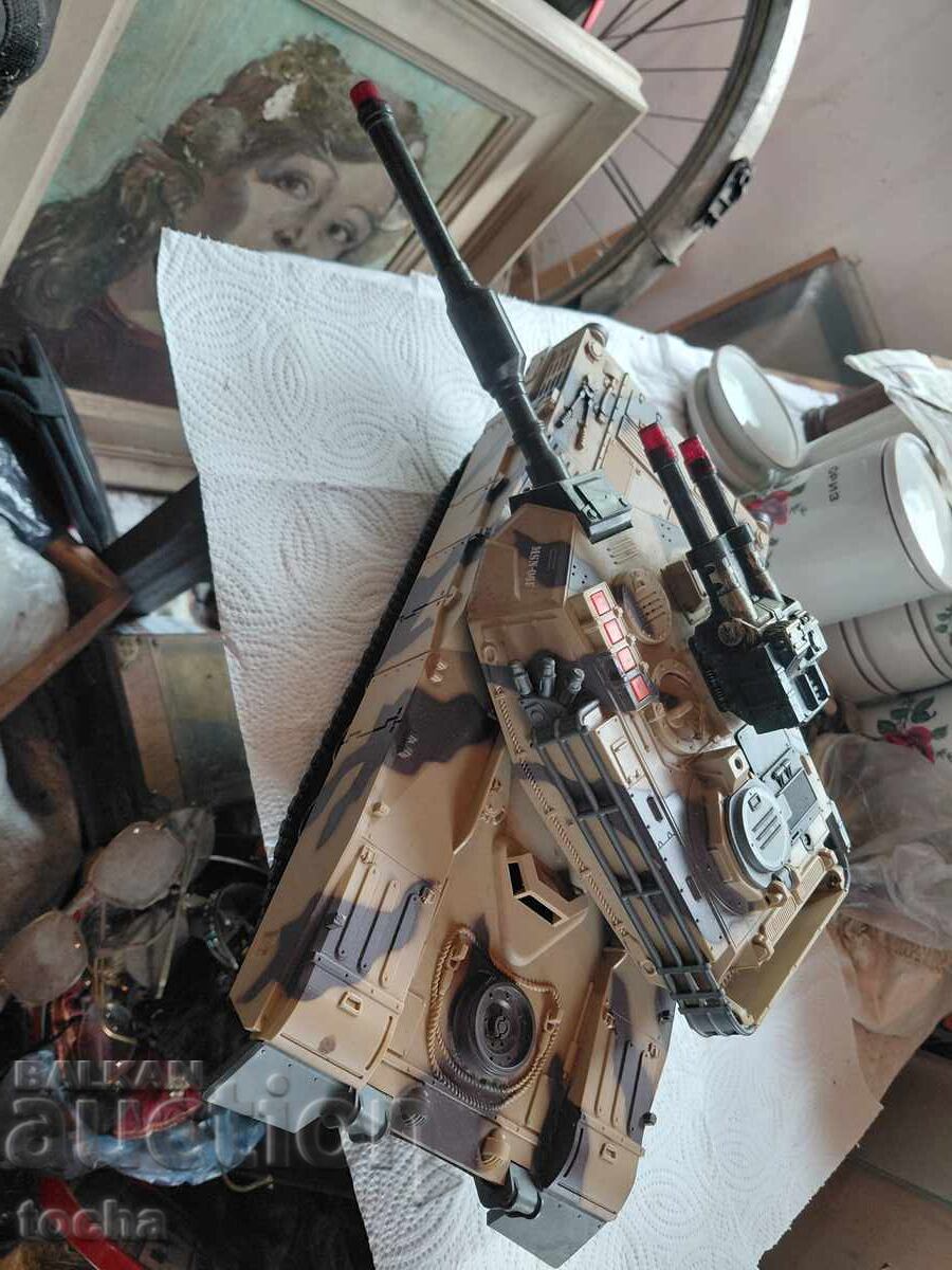 Δημοπρασία παλιό παιχνίδι τανκ