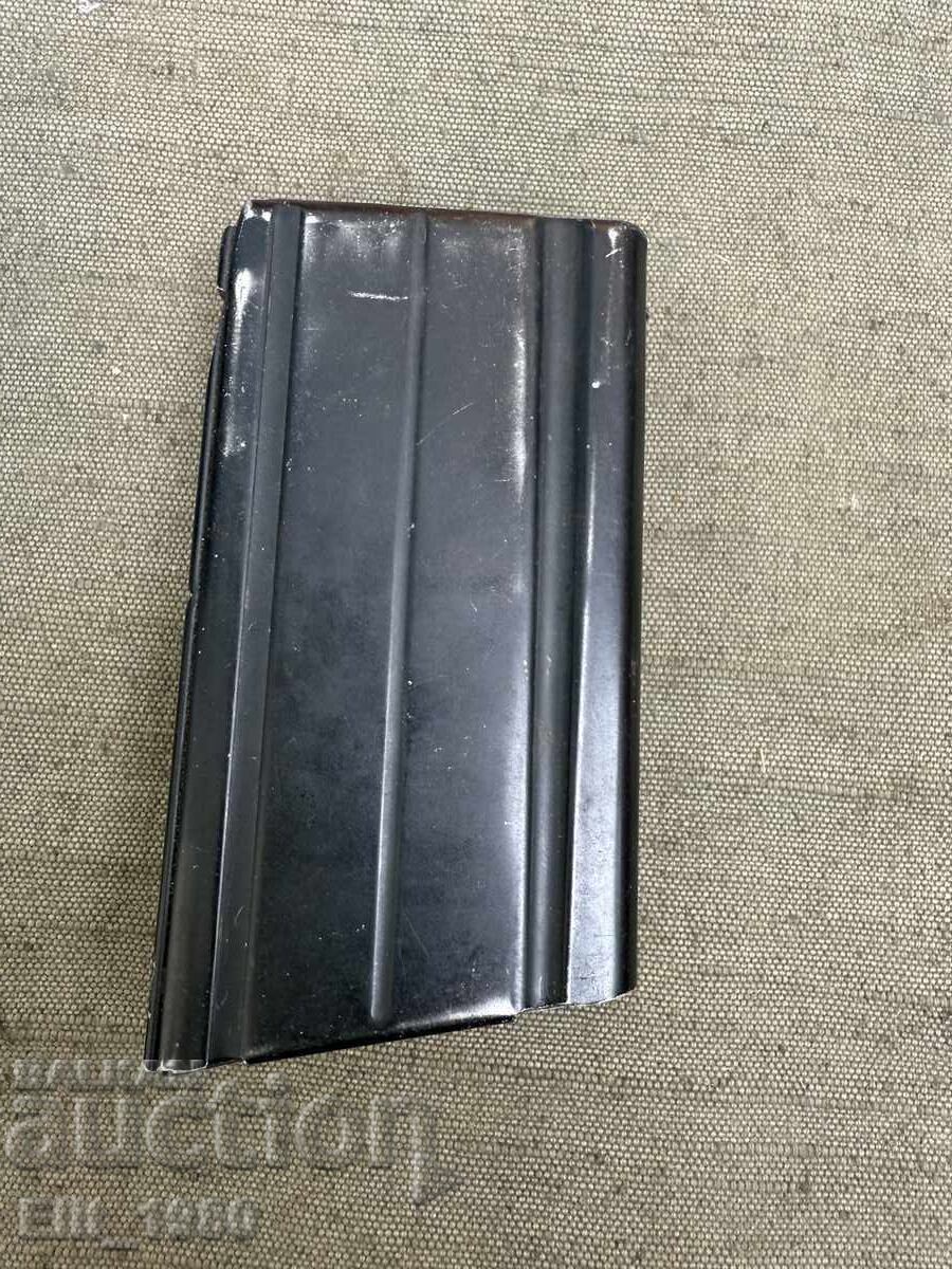 Пълнител от FN-FAL с цена € 50.00 | 97.79 лв.