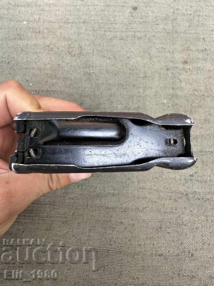 Licitație Încărcător FN-FAL