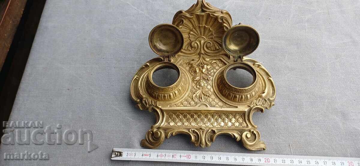 Antique bronze Baroque inkwell - Depose with price € 125.00 | 244.48 BGN Antique bronze Baroque inkwell - Depose with price € 125.00 | 244.48 BGN