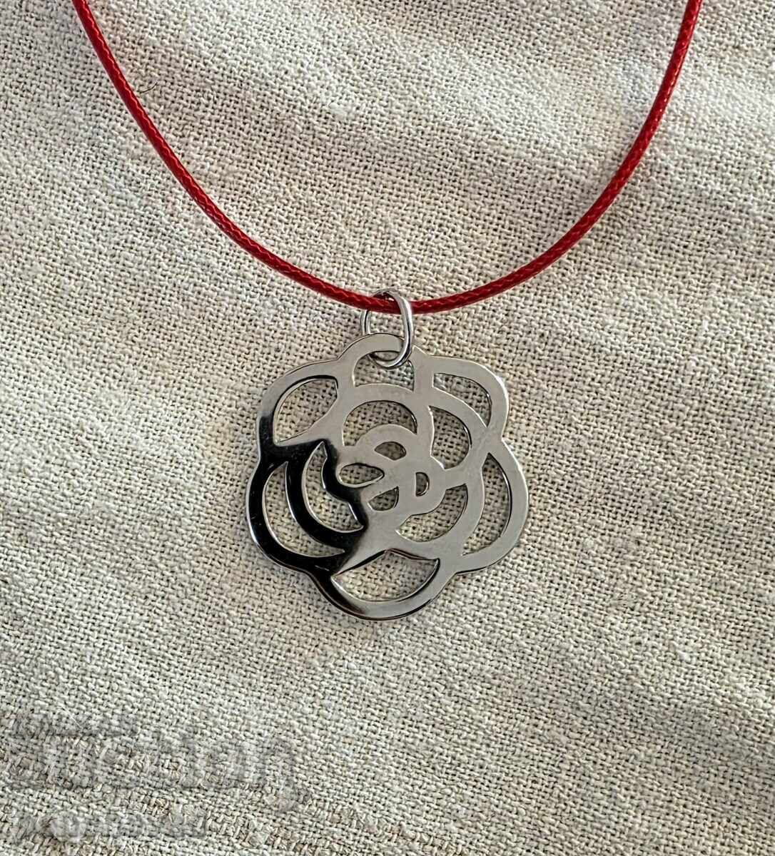 Vintage silver necklace with rose folklore