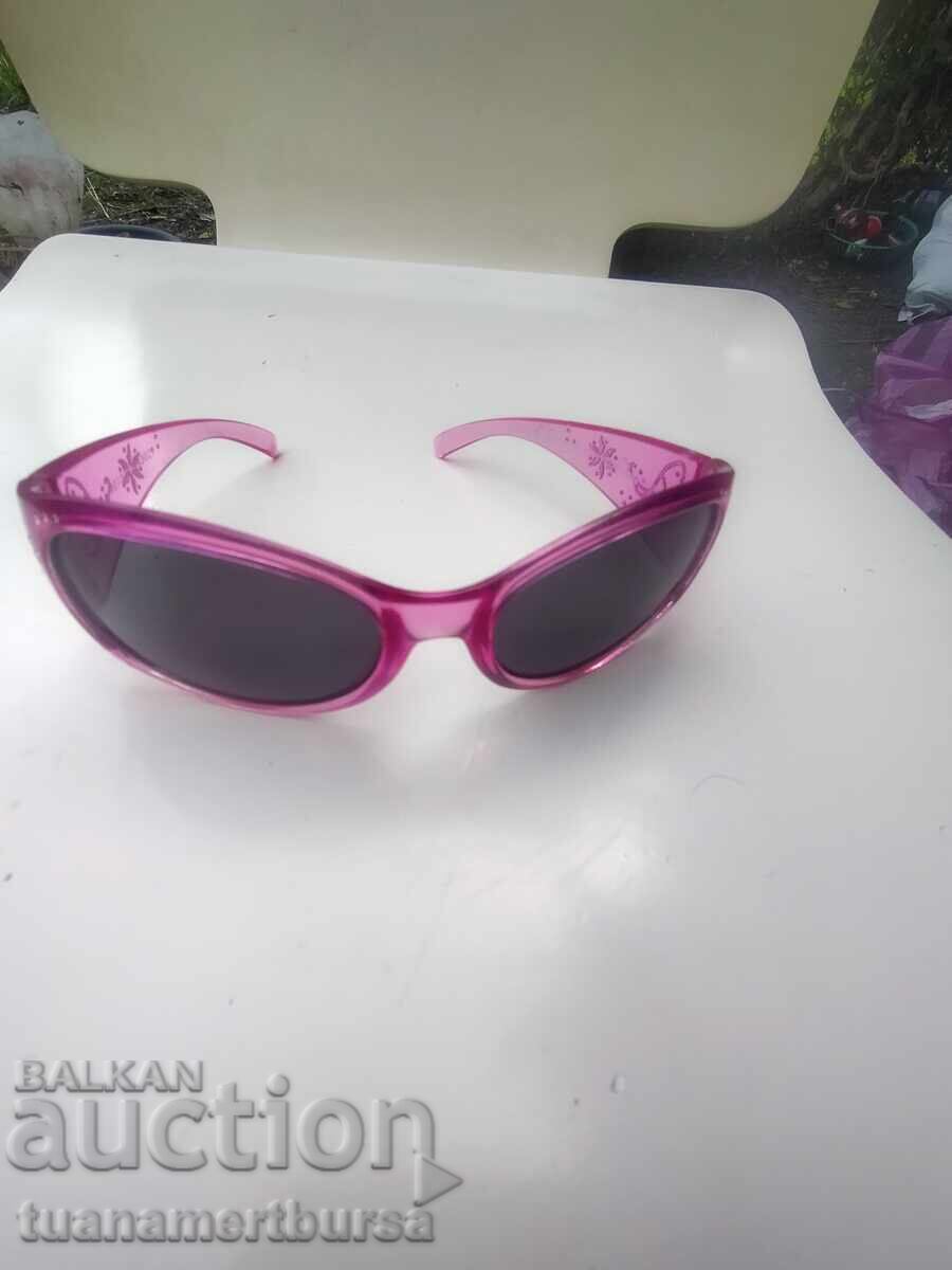 Delivery of sunglasses