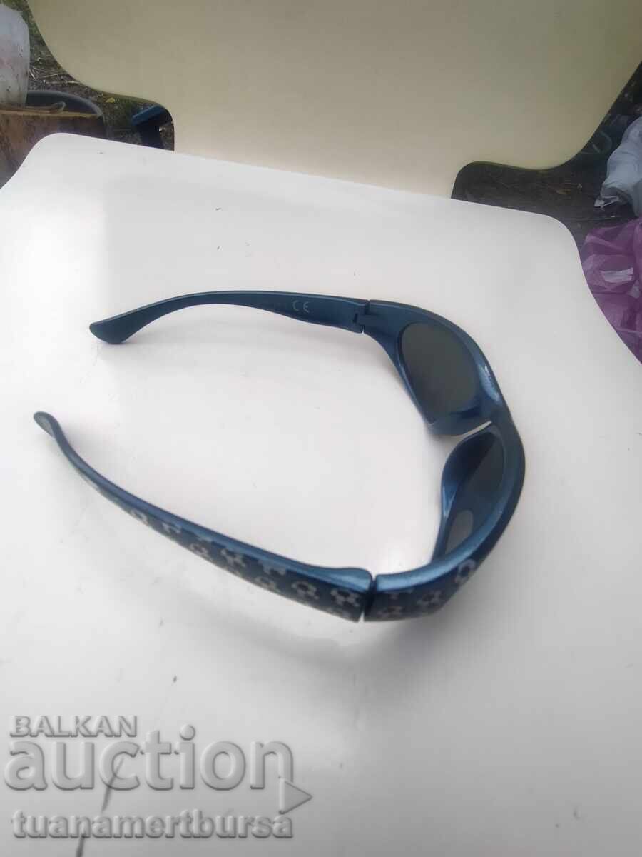 ochelari de soare cu preț € 2.00 | 3.91 BGN