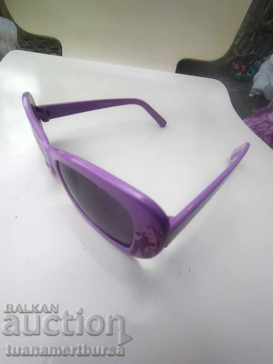 sunglasses with price € 2.00 | 3.91 BGN