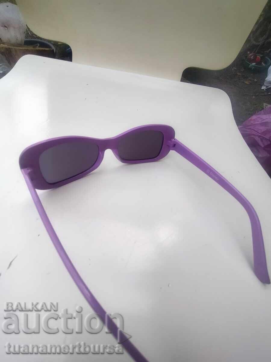 Auction  sunglasses