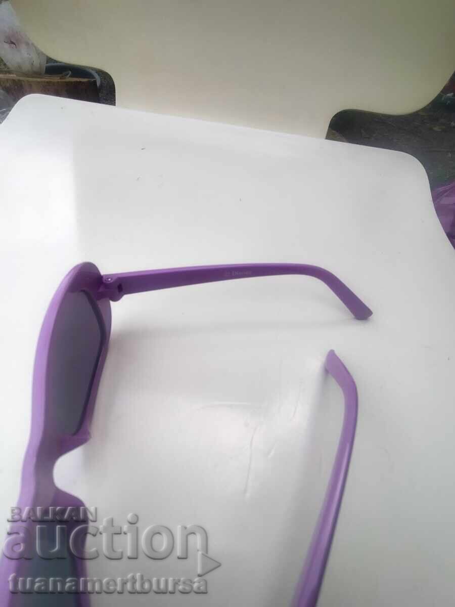 Delivery of sunglasses