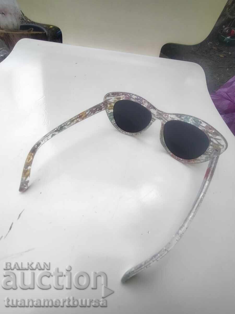 Licitație ochelari de soare