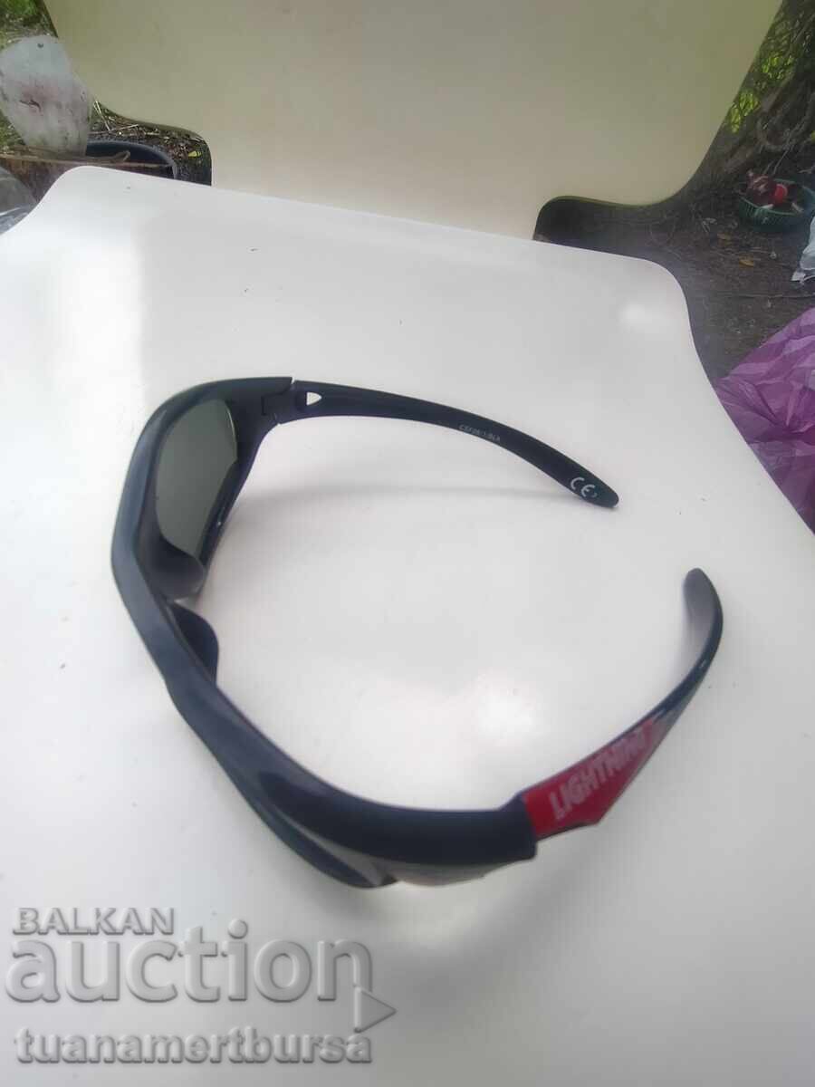 Auction  sunglasses