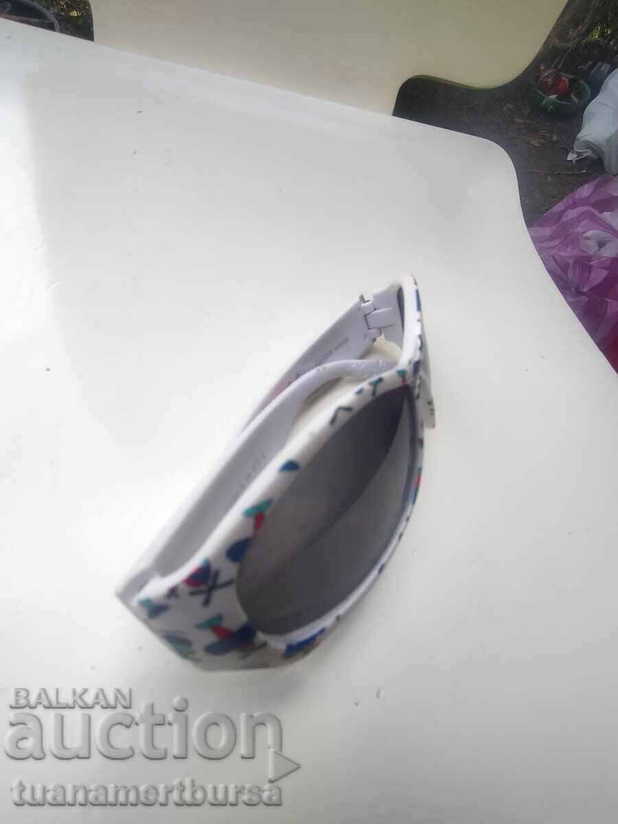 ochelari de soare cu preț € 3.00 | 5.87 BGN