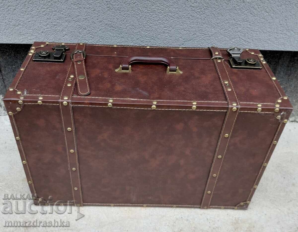 Стар американски кожен куфар