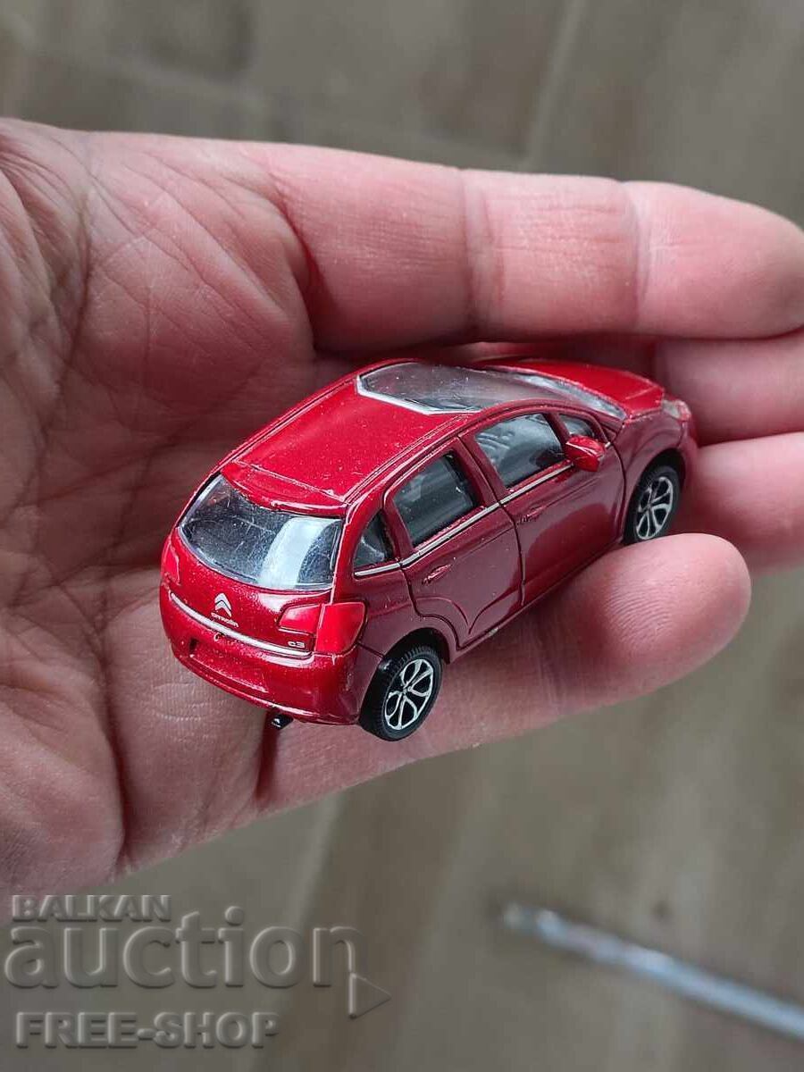 Стара  играчка с цена € 2.99 | 5.85 лв.