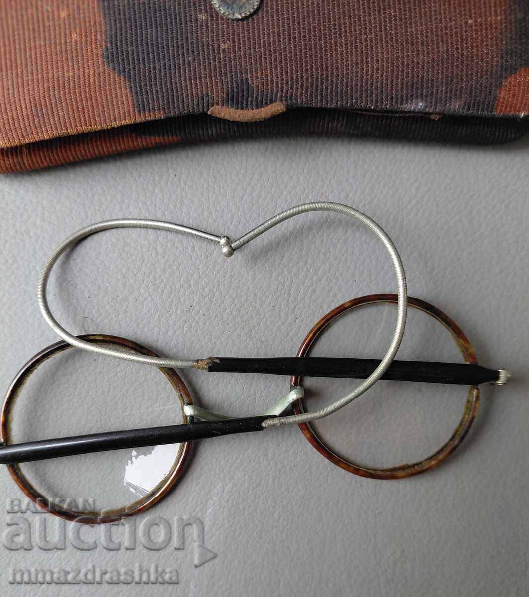 Ochelari naziști cu preț € 16.00 | 31.29 BGN