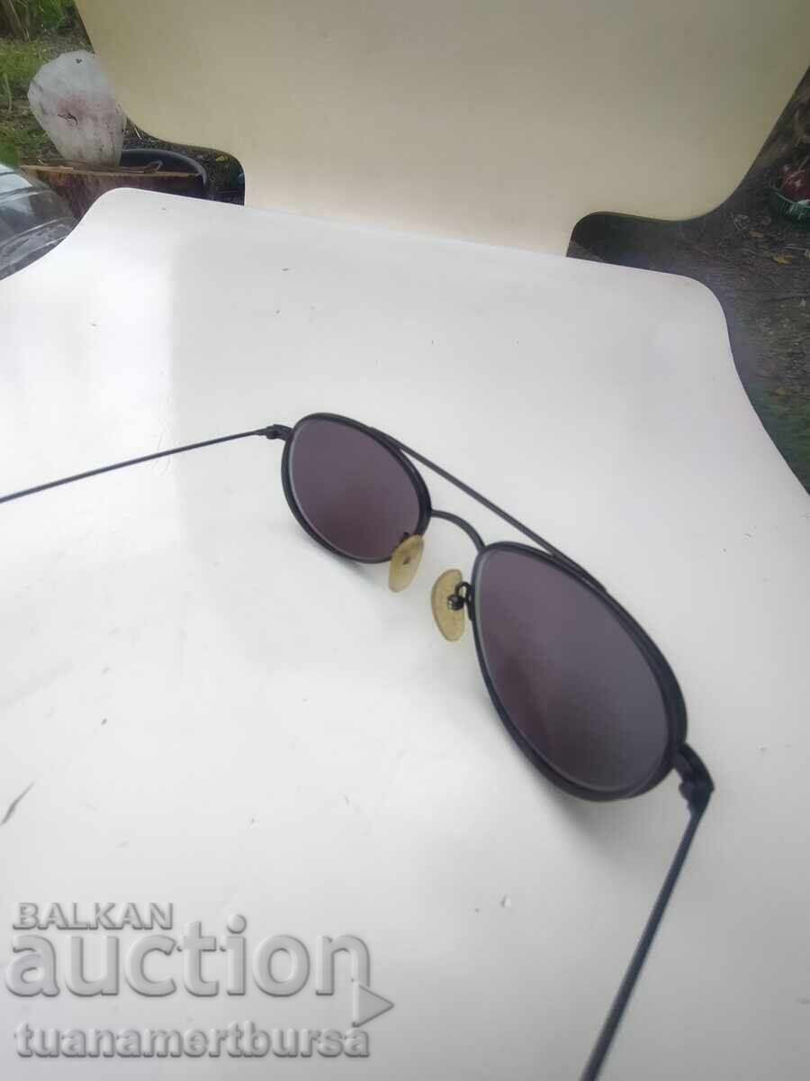 Auction  sunglasses