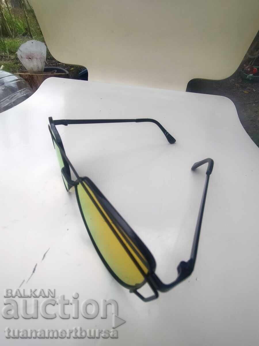 Auction  sunglasses