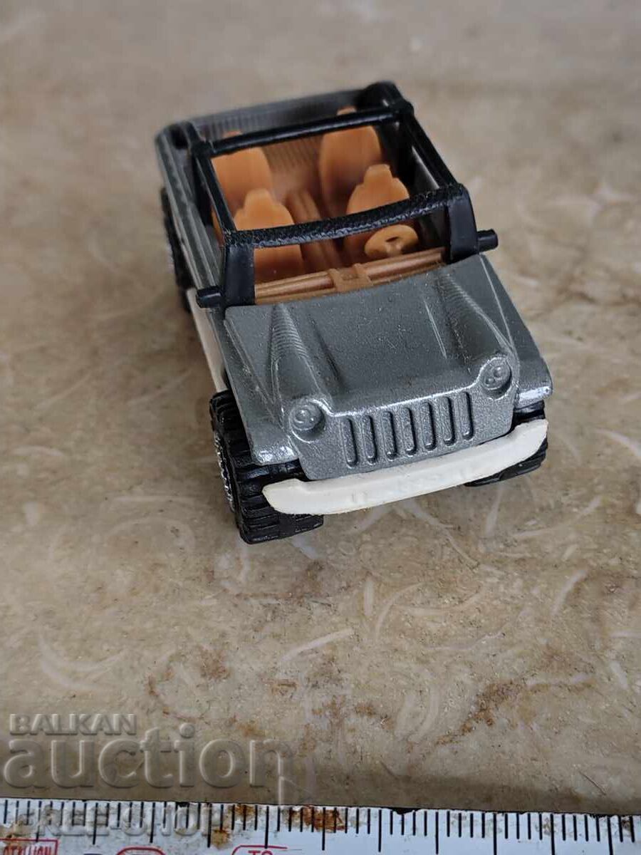 Стара играчка matchbox с цена € 1.99 | 3.89 лв.