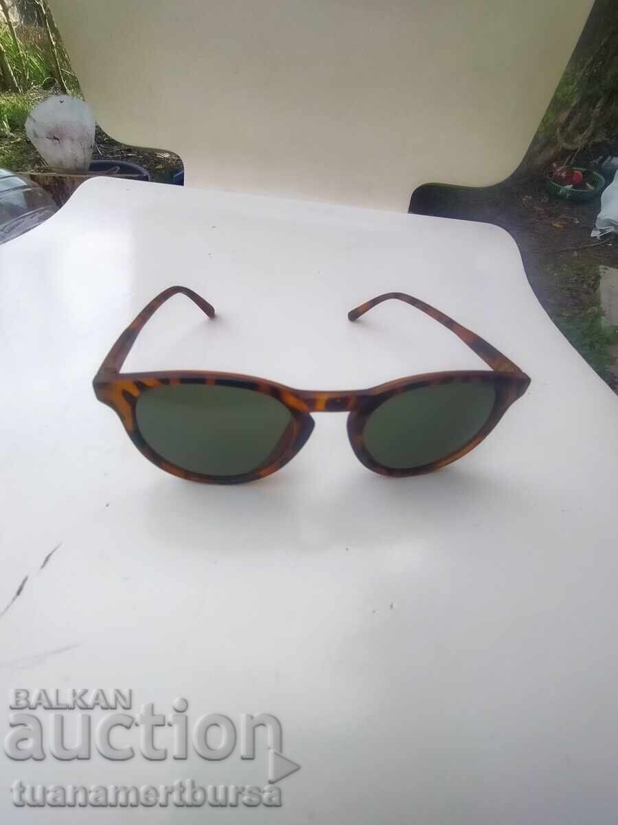 ochelari de soare