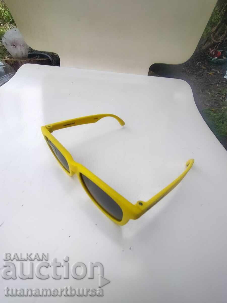 Auction  sunglasses