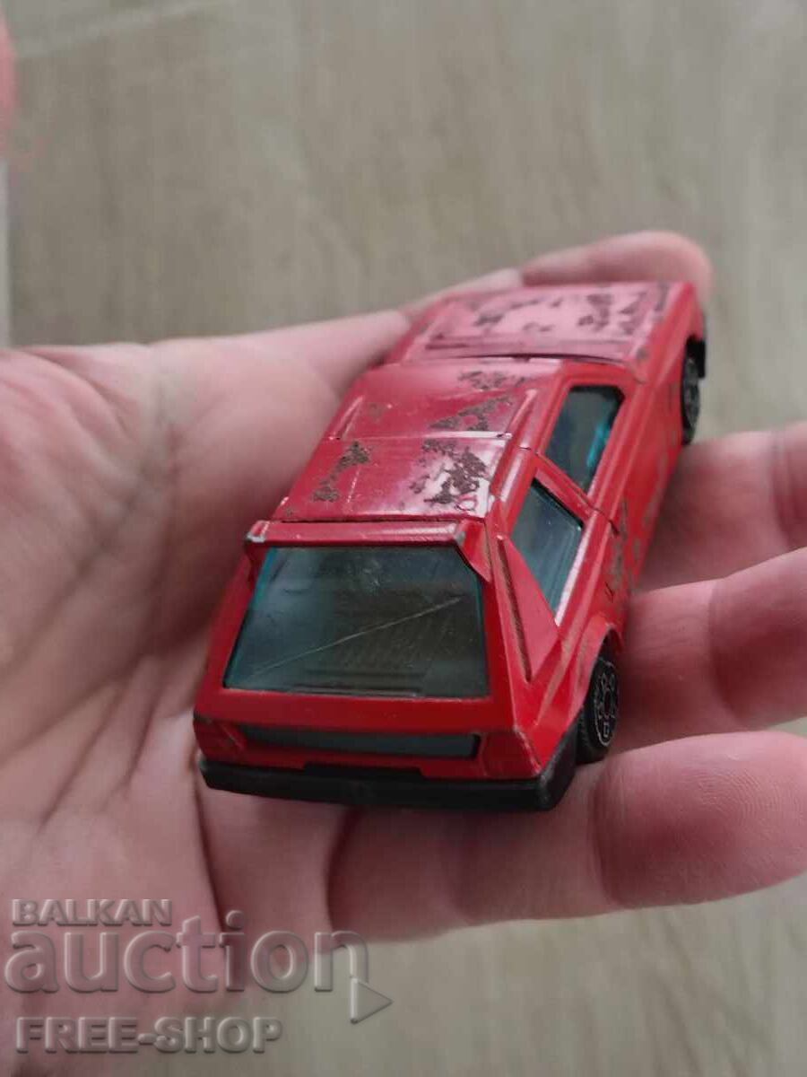 Delivery of An old toy