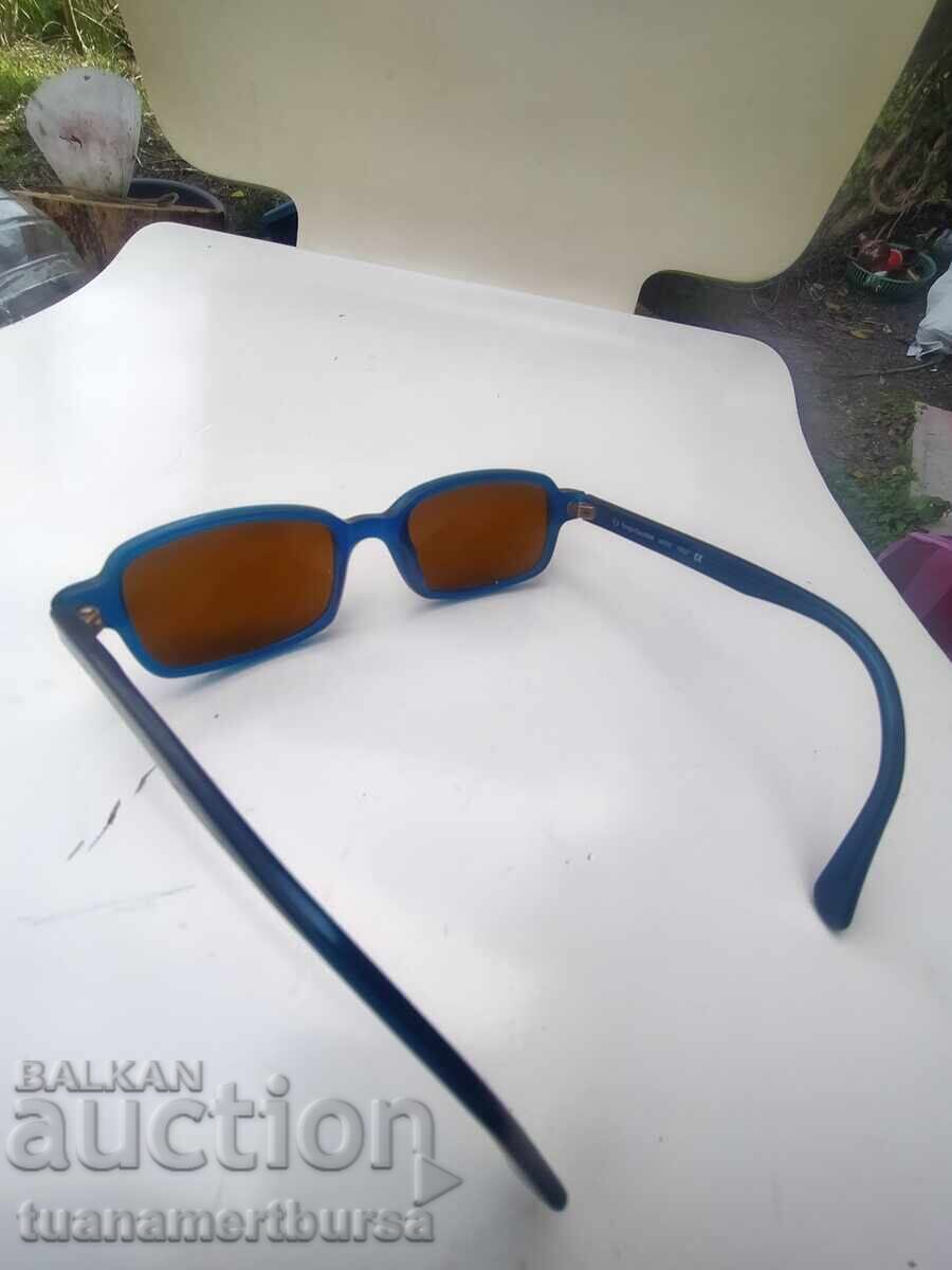 Auction  sunglasses