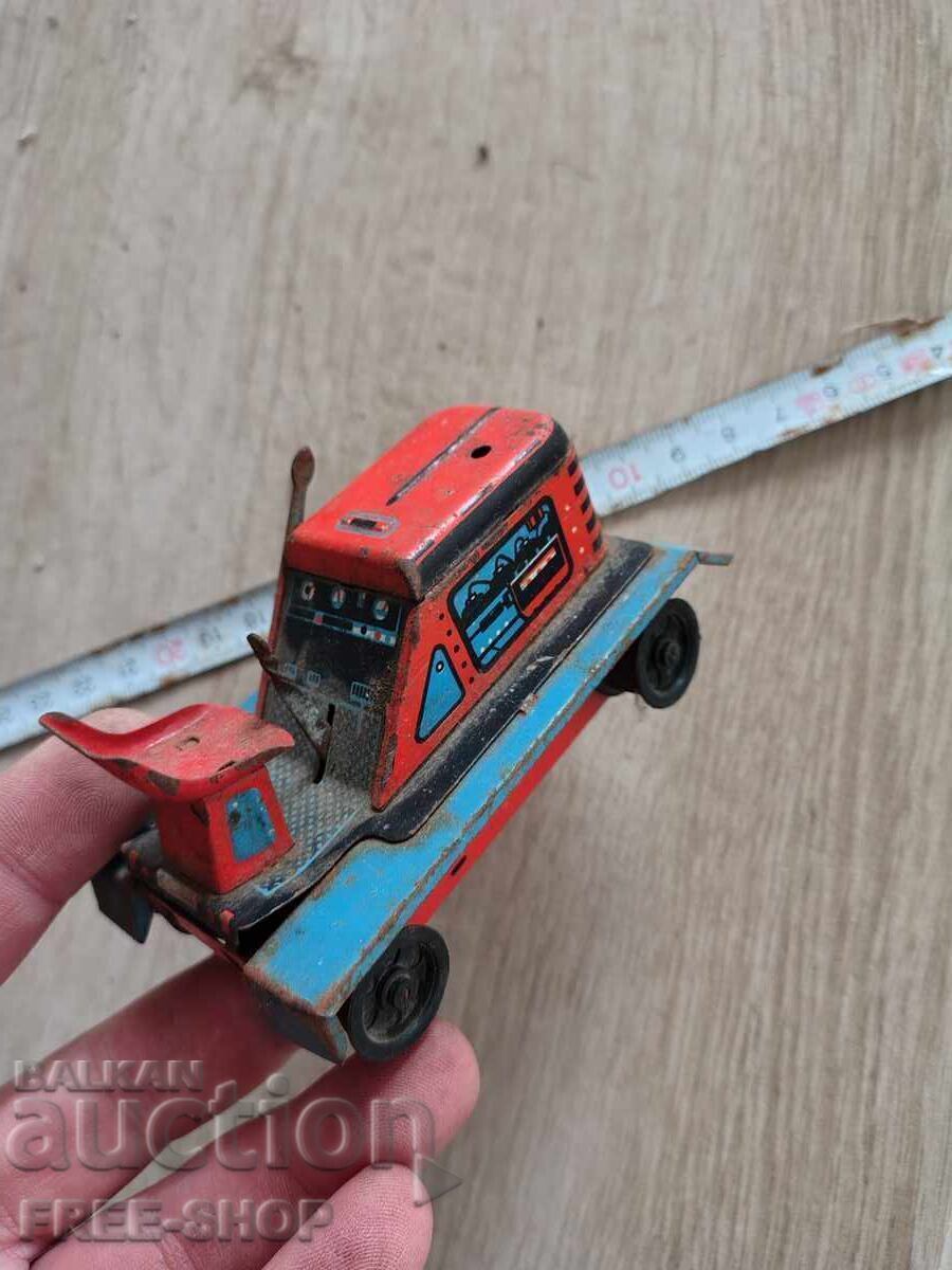 An old tin toy with price € 4.99 | 9.76 BGN