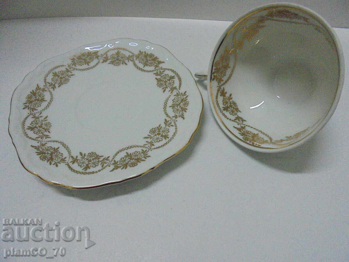 Аукцион №*8568 Двоен порцеланов сет – чаша с чинийка  Bareuther