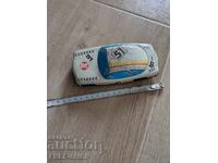 O jucărie veche de tablă